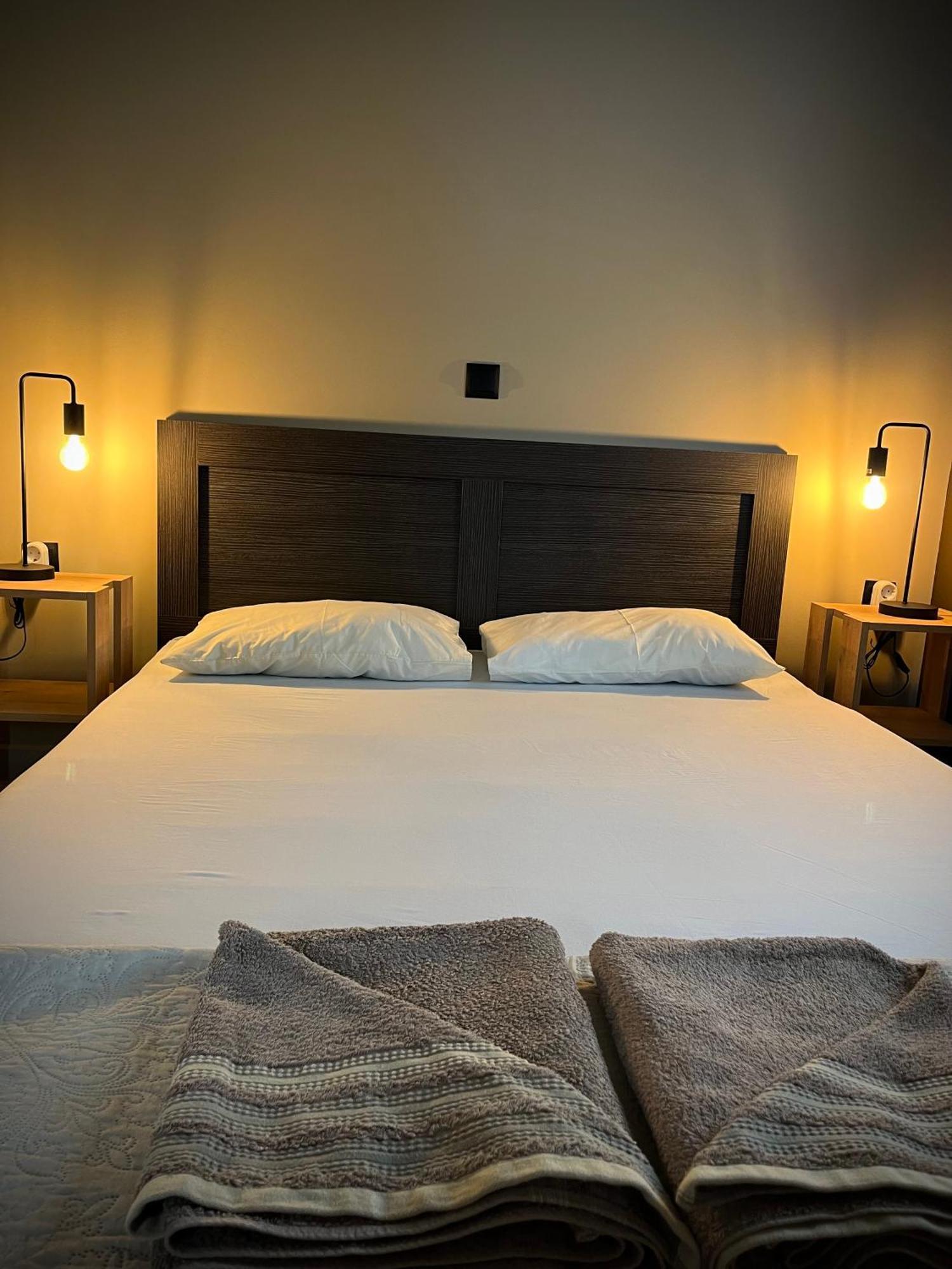 Joannas Airport Luxury Rooms Artemida  Exterior photo